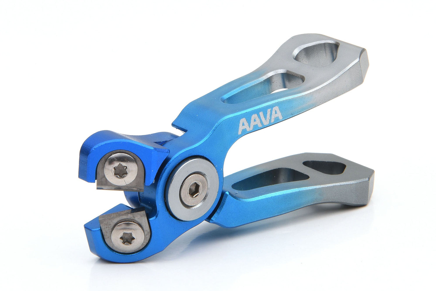 Aava Nippers